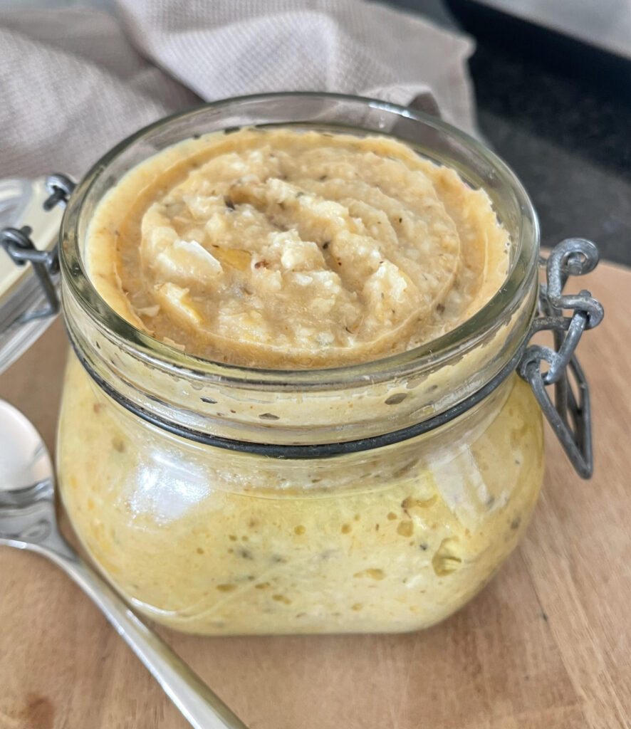 Stimule le foie et favorise la production de bile.